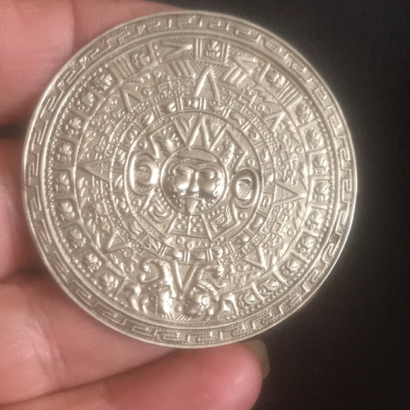 Genuine Mexican medallion brooch/pendant - Picture 2 of 4